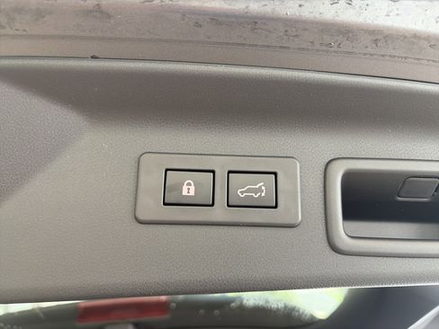 Used 2025 Subaru Forester Touring AWD/4WD image 28