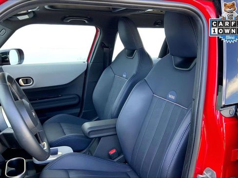 Certified 2025 MINI Cooper S image 23