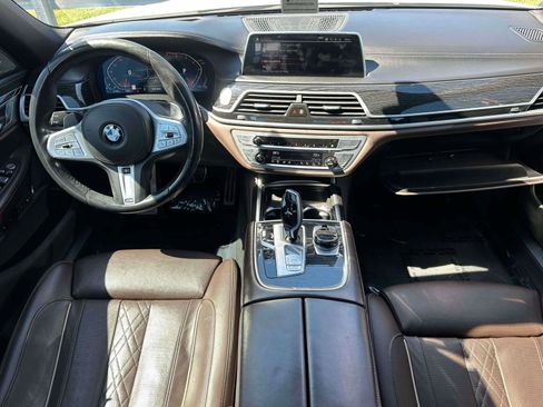 Used 2021 BMW 750i xDrive w/ Executive Package image 13
