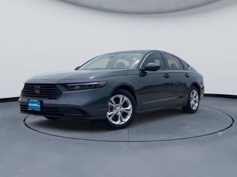 Used 2025 Honda Accord LX image 2