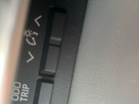Used 2020 Toyota Highlander XLE AWD/4WD image 14