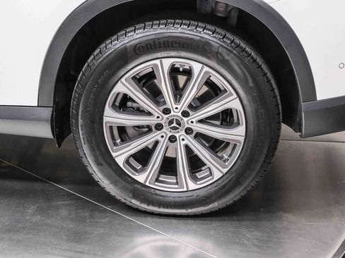 Certified 2026 Mercedes-Benz GLC 300 image 9