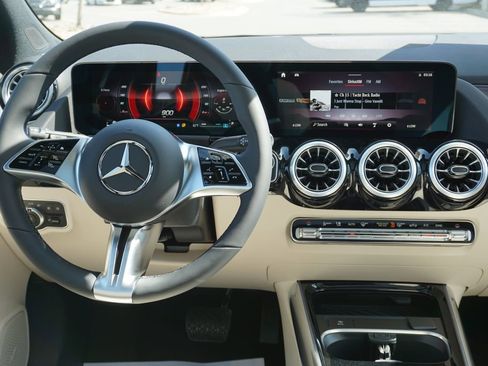 New 2026 Mercedes-Benz GLA 250 image 26