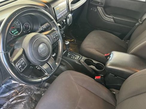 Used 2015 Jeep Wrangler Unlimited Sport w/ Quick Order Package 24S AWD/4WD image 12