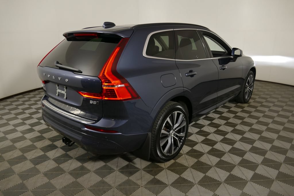 Used 2022 Volvo XC60 B5 Momentum w/ Climate Package AWD/4WD image 3