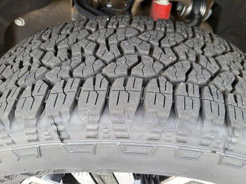 Used 2024 GMC Sierra 2500 Denali Ultimate w/ Max Trailering Package image 9