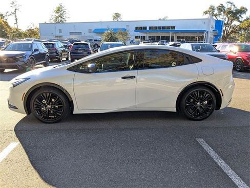 Used 2026 Toyota Prius image 11