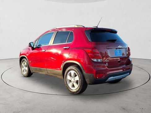 Used 2019 Chevrolet Trax LT w/ LT Convenience Package image 6