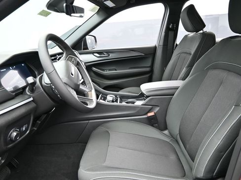 New 2025 Jeep Grand Cherokee L Laredo w/ Luxury Tech Group I image 11