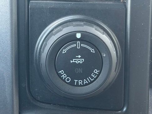 Used 2025 Ford F150 Lariat w/ Equipment Group 501A Mid AWD/4WD image 17