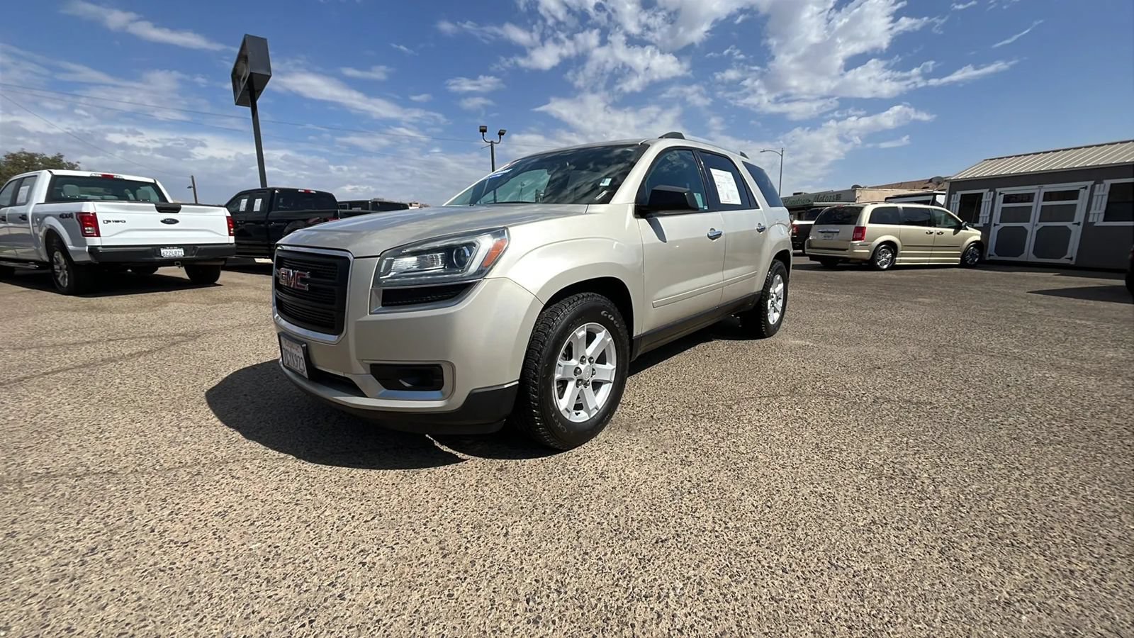 Used 2014 GMC Acadia SLE FWD image 1