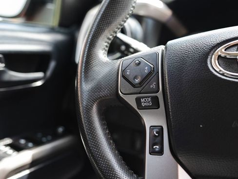 Used 2020 Toyota Tacoma SR5 image 15