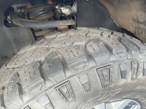 Used 2021 Toyota Tacoma TRD Off-Road image 30