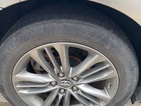 Used 2017 Toyota Camry SE FWD image 18