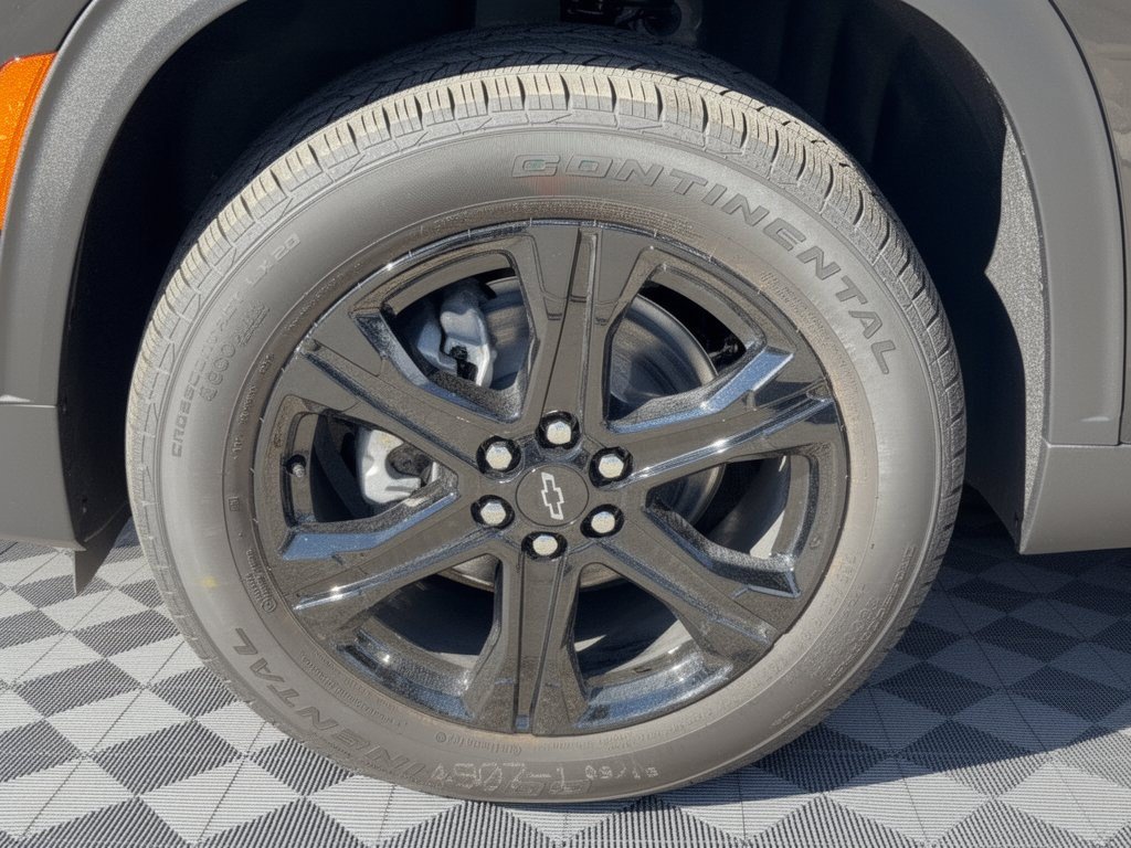 New 2027 Chevrolet Traverse RS FWD image 13