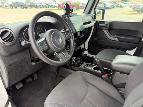 Used 2016 Jeep Wrangler Unlimited Sport AWD/4WD image 10