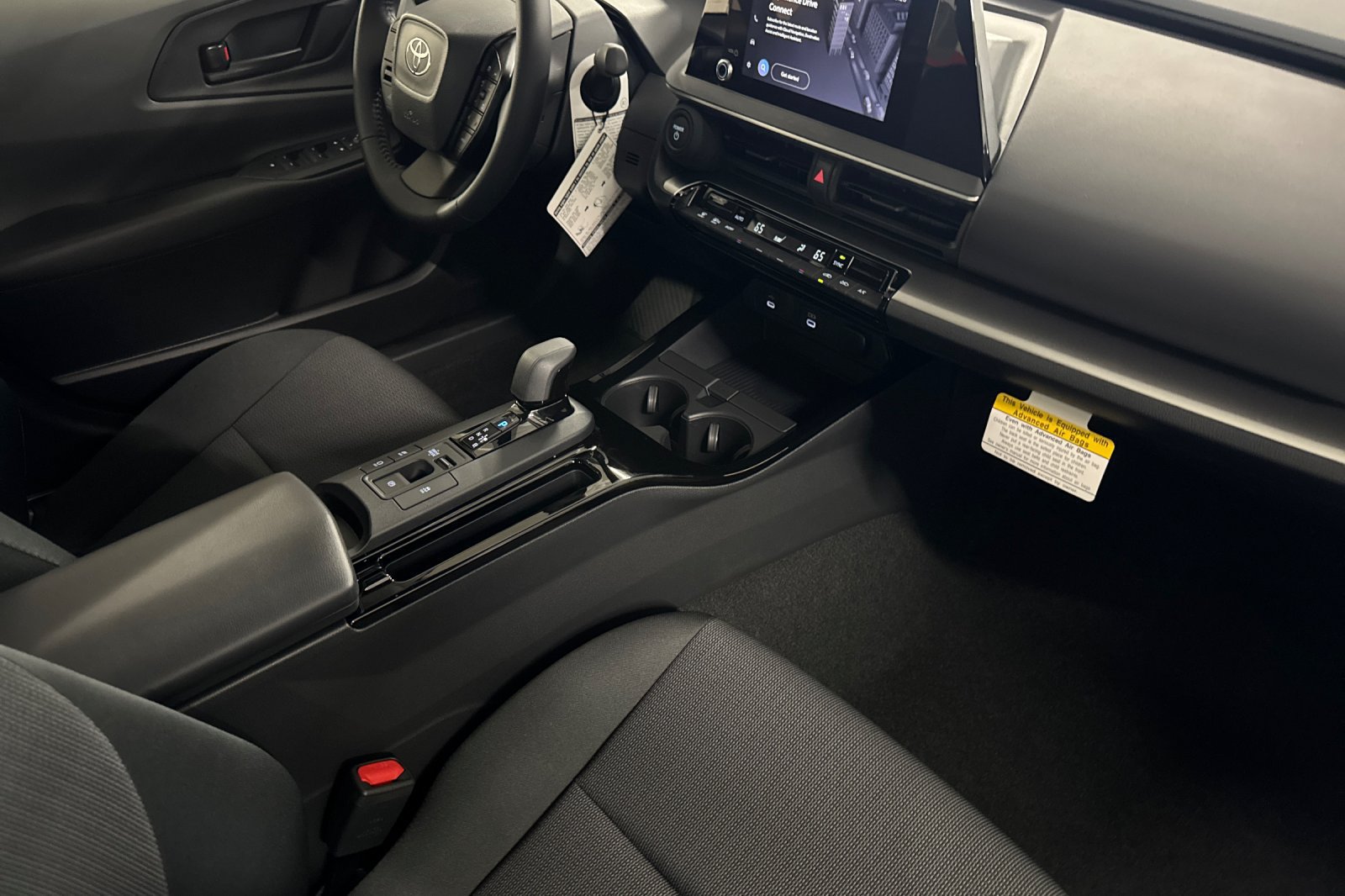 New 2027 Toyota Prius LE FWD image 19