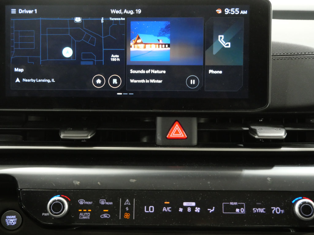 Used 2025 Kia Carnival FWD image 19