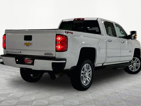 Used 2018 Chevrolet Silverado 2500 High Country w/ Duramax Plus Package image 6