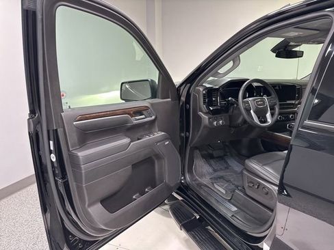 Used 2024 GMC Sierra 1500 Elevation w/ Elevation Premium Package AWD/4WD image 11