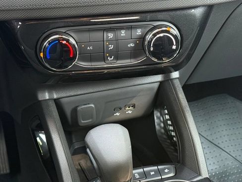 Used 2026 Chevrolet TrailBlazer LS w/ LS Convenience Package FWD image 19