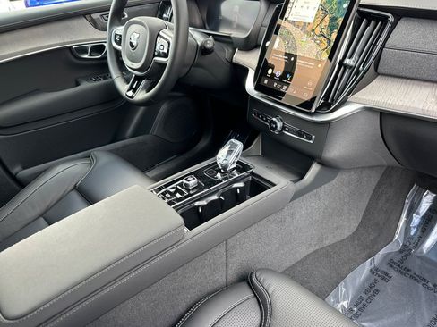 New 2026 Volvo XC90 B6 Ultra w/ Protection Package AWD/4WD image 15