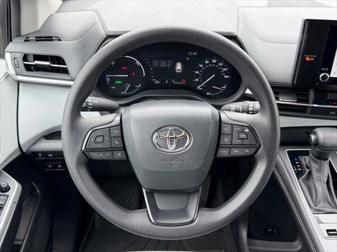 Certified 2025 Toyota Sienna LE w/ LE Plus Package AWD/4WD image 24