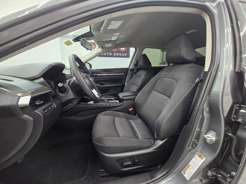 Used 2023 Nissan Altima 2.5 SV FWD image 12