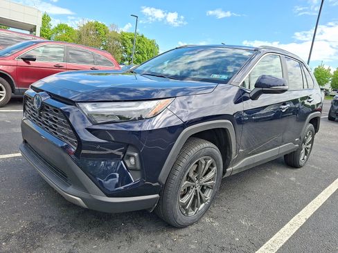 Used 2022 Toyota RAV4 Limited AWD/4WD image 2