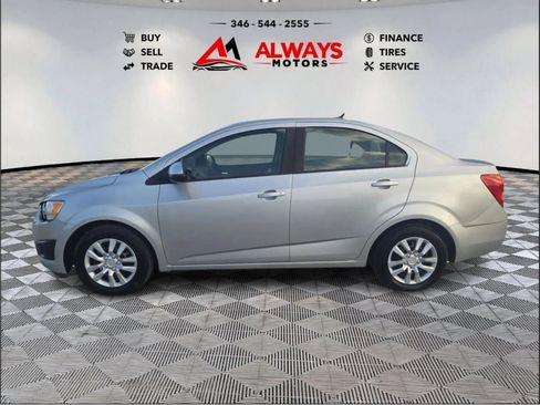 Used 2013 Chevrolet Sonic LS FWD image 13