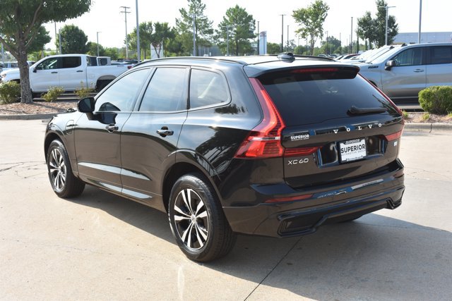 Used 2024 Volvo XC60 T8 Core AWD/4WD image 9