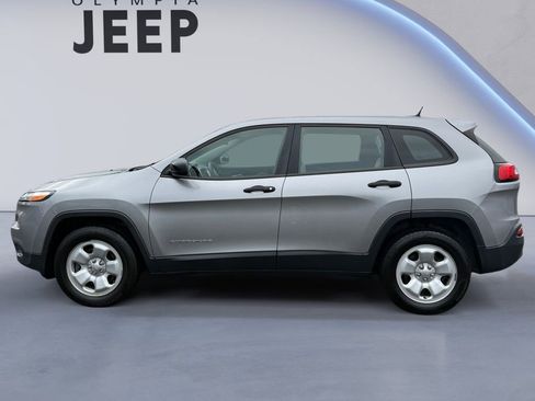 Used 2016 Jeep Cherokee Sport w/ Safety Group image 2