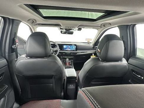 New 2026 Nissan Kicks SR w/ SR Premium Package image 17