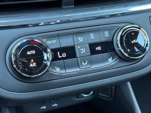 New 2026 Buick Envista Sport Touring w/ Convenience I Package FWD image 22