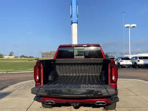 Used 2022 GMC Sierra 1500 Denali w/ Driver Alert Package II AWD/4WD image 26