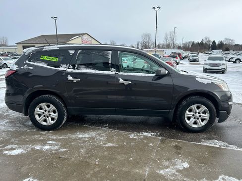 Used 2015 Chevrolet Traverse LS image 4