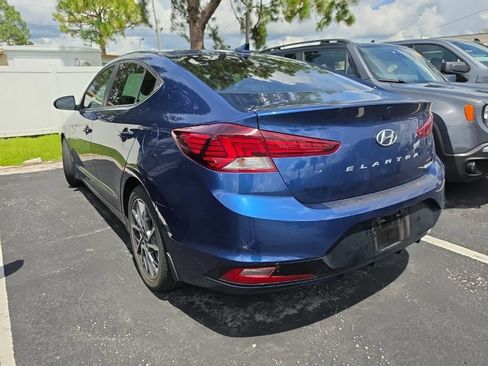 Used 2020 Hyundai Elantra Limited FWD image 13