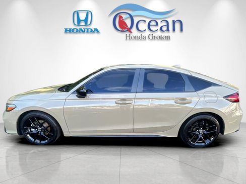 Used 2025 Honda Civic Sport image 6