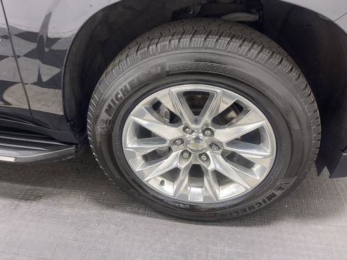 Used 2021 Chevrolet Tahoe Premier w/ Premium Package image 28