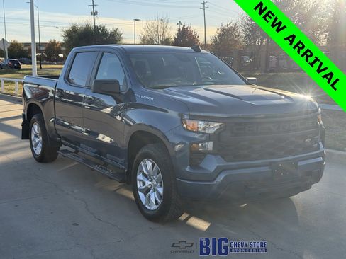 Used 2024 Chevrolet Silverado 1500 Custom image 1
