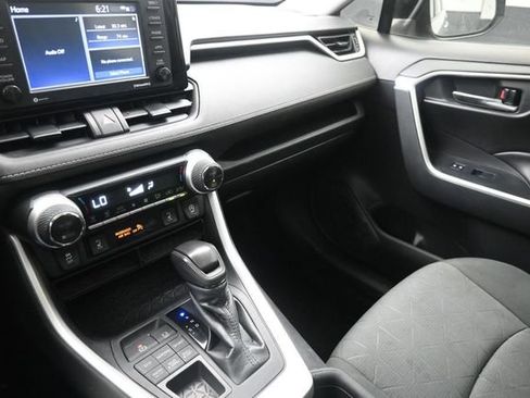 Used 2020 Toyota RAV4 XLE w/ Convenience Package AWD/4WD image 30