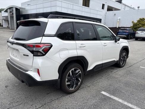 Used 2025 Subaru Forester Limited AWD/4WD image 5