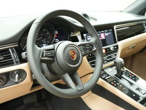 New 2026 Porsche Macan AWD/4WD image 4
