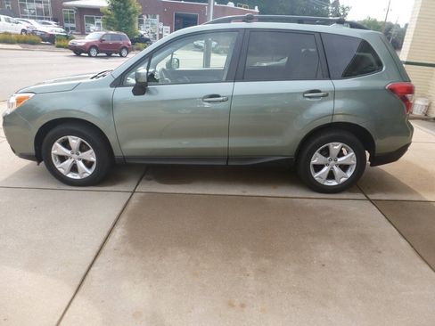 Used 2016 Subaru Forester 2.5i Premium AWD/4WD image 6