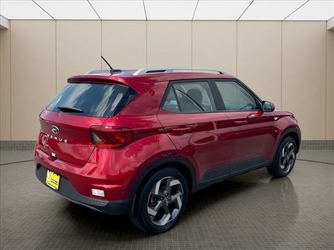 Certified 2024 Hyundai Venue SEL FWD image 3