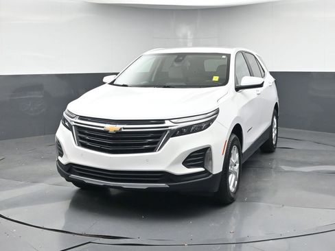 Used 2023 Chevrolet Equinox LT w/ Driver Convenience Package image 7