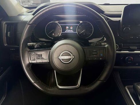 Certified 2023 Nissan Pathfinder SL AWD/4WD image 9
