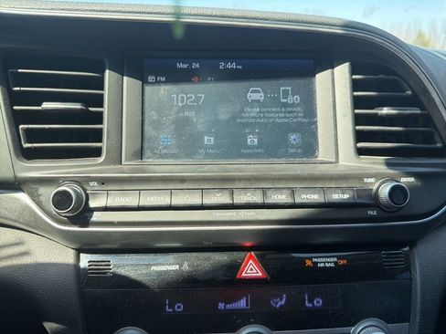 Used 2020 Hyundai Elantra SEL w/ Cargo Package (C1) image 19