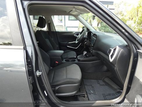Used 2020 Kia Soul LX FWD image 47
