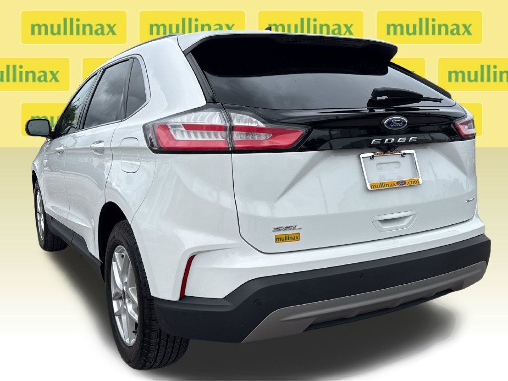 Certified 2023 Ford Edge SEL w/ Convenience Package AWD/4WD image 9